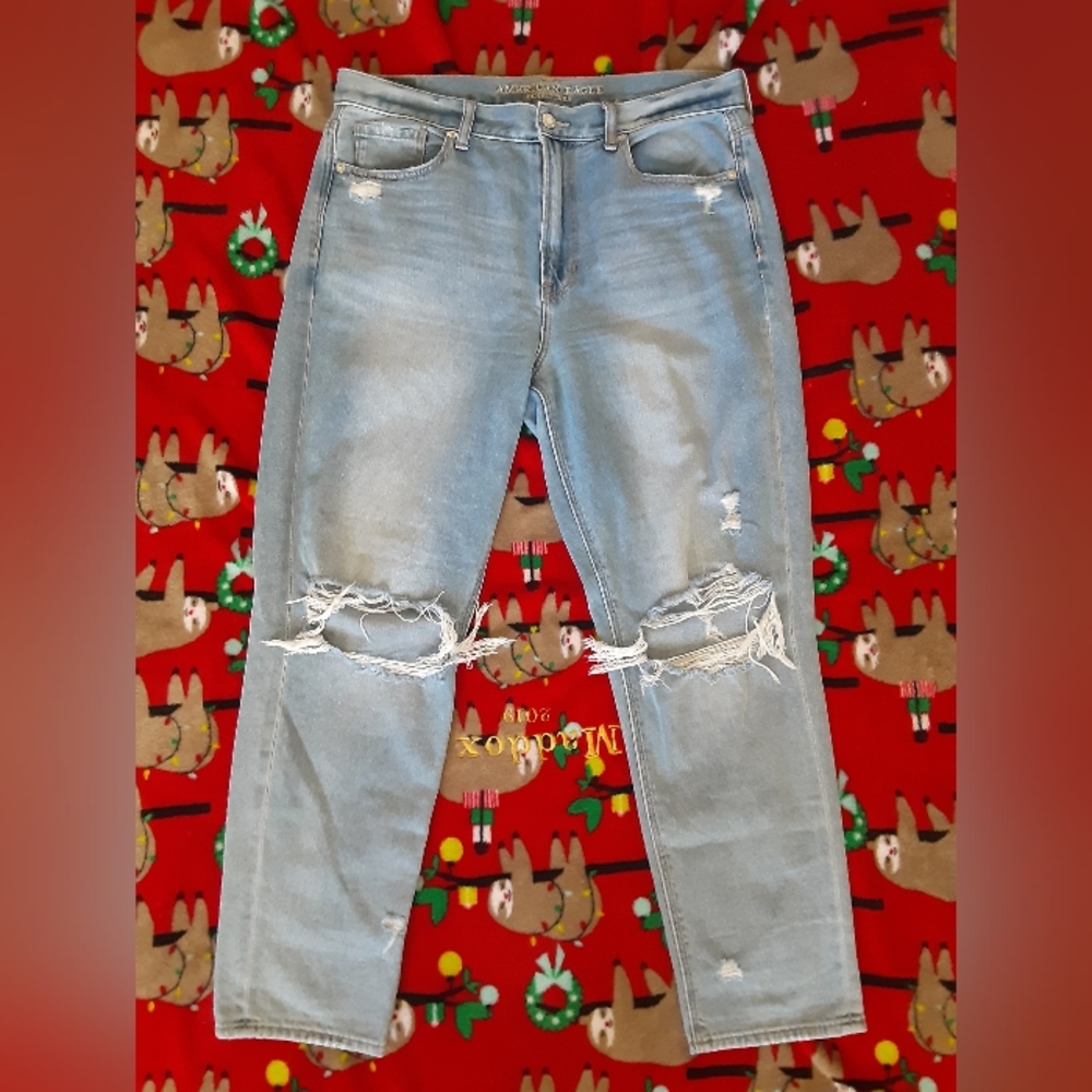 American Eagle Mom Jeans